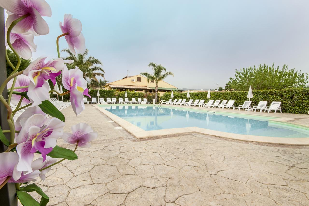 Hotel Paradise Beach Camera Mansardata Vicino Cefalu Piscina Aperta Campofelice Di Roccella Zewnętrze zdjęcie