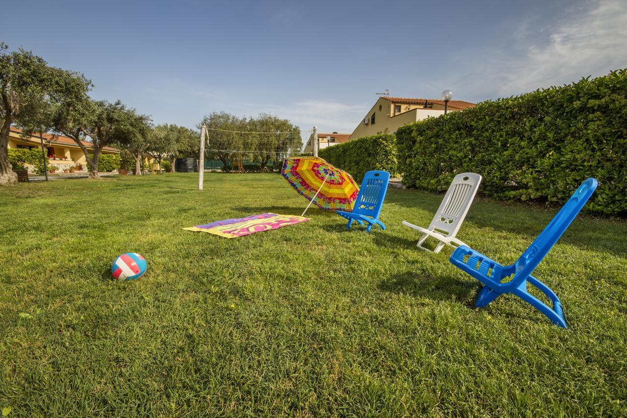 Hotel Paradise Beach Camera Mansardata Vicino Cefalu Piscina Aperta Campofelice Di Roccella Zewnętrze zdjęcie